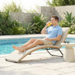Bain de soleil Urraco design ergonomique confort extérieur blanc crème