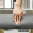 Tabouret de genou Perviet ergonomique basculant posture bureau Gris