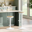 Lot de 2 tabourets de bar Orarson réglables pivotants bois naturel blanc