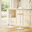 Lot de 2 tabourets de bar Orarson réglables pivotants bois naturel blanc